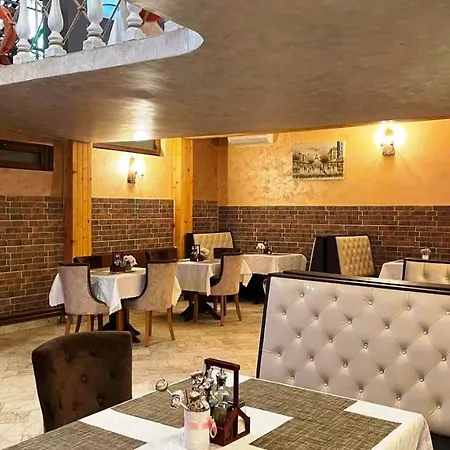 Hotel Svishtov 3*